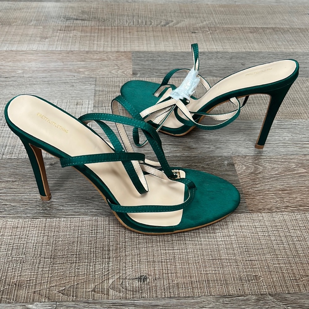 New PLT Emerald Green Satin Toe Thong Cross Over Strap High Heels - Picture 3 of 9